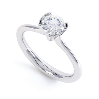 Round Solitaire R1018