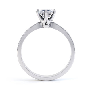 Round Solitaire R1020